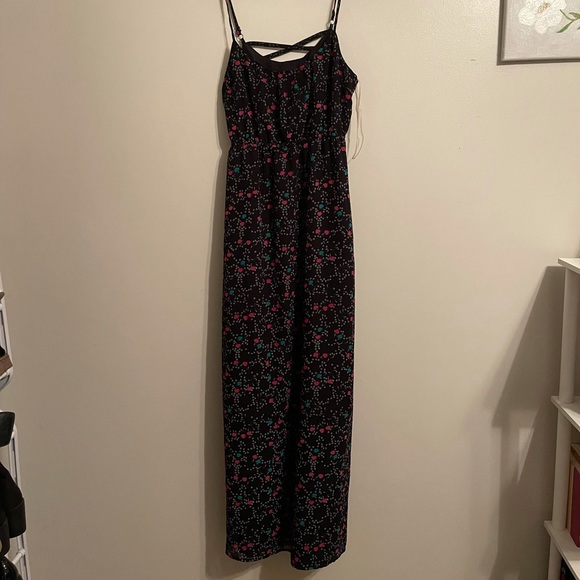 Black Maxi Dress with Heart Shaped Patterns - Picture 1 of 4